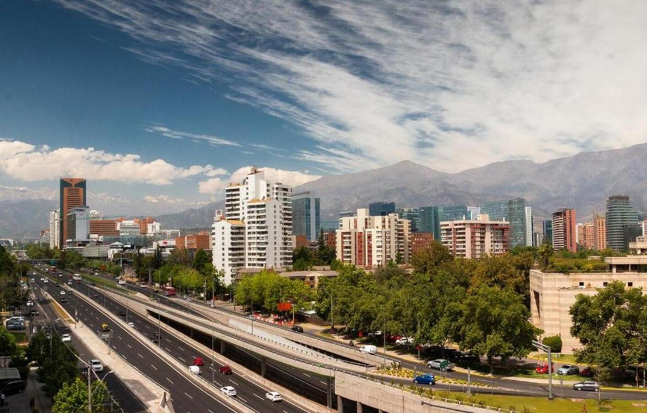 Hotel Wyndham Garden Santiago Kennedy Exterior foto